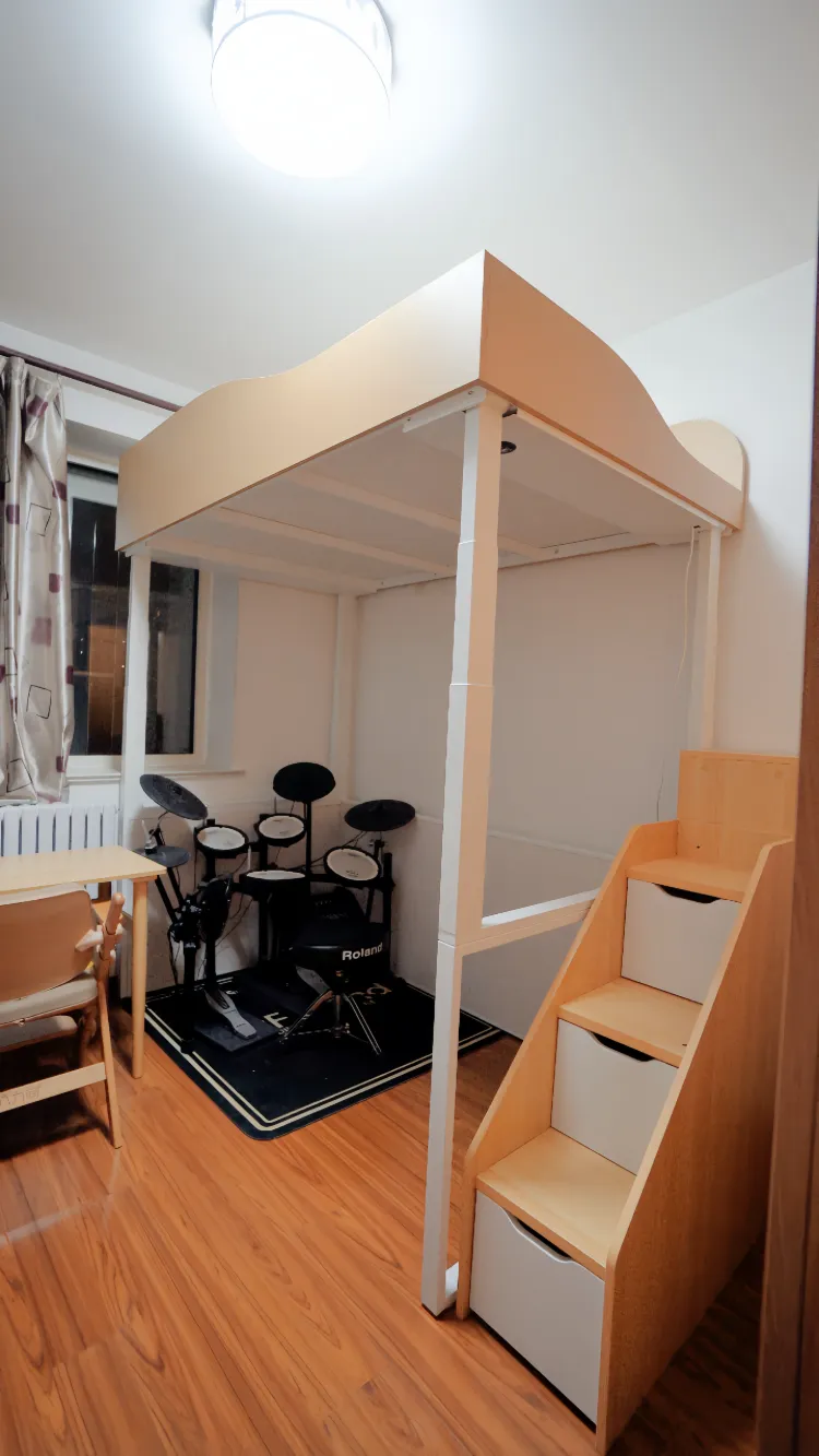 The Residential Studio Lift-up Bed on Piano Drum Room