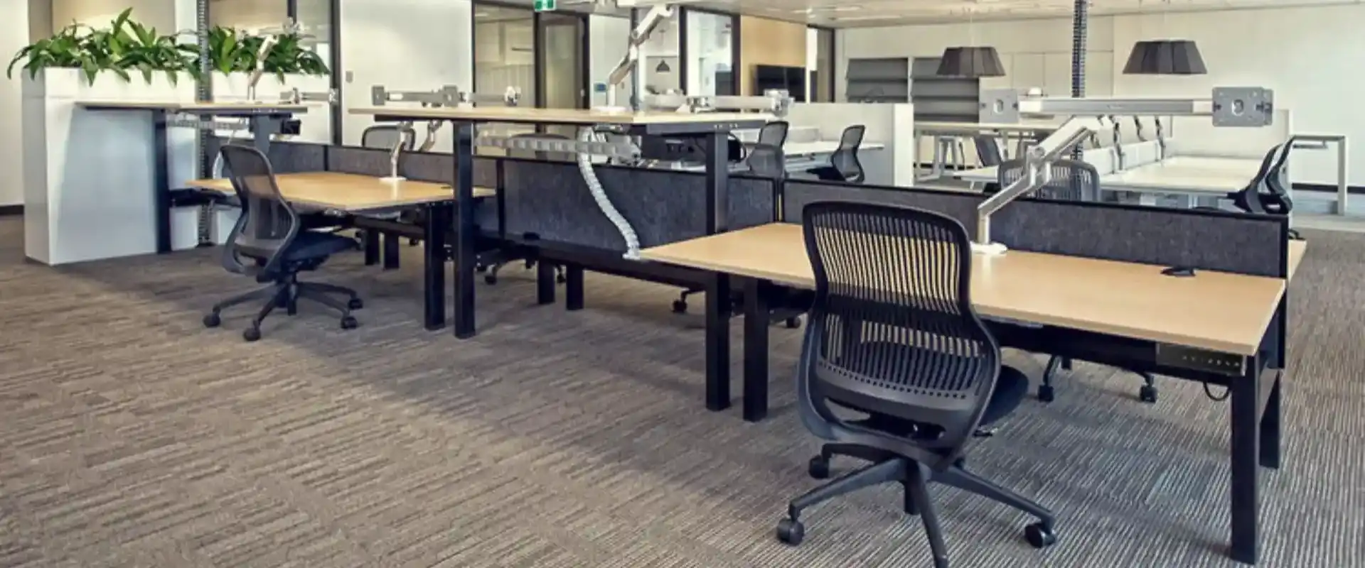T340 Electric Adjustable Height Desk -Vakadesk 1-1 (3)