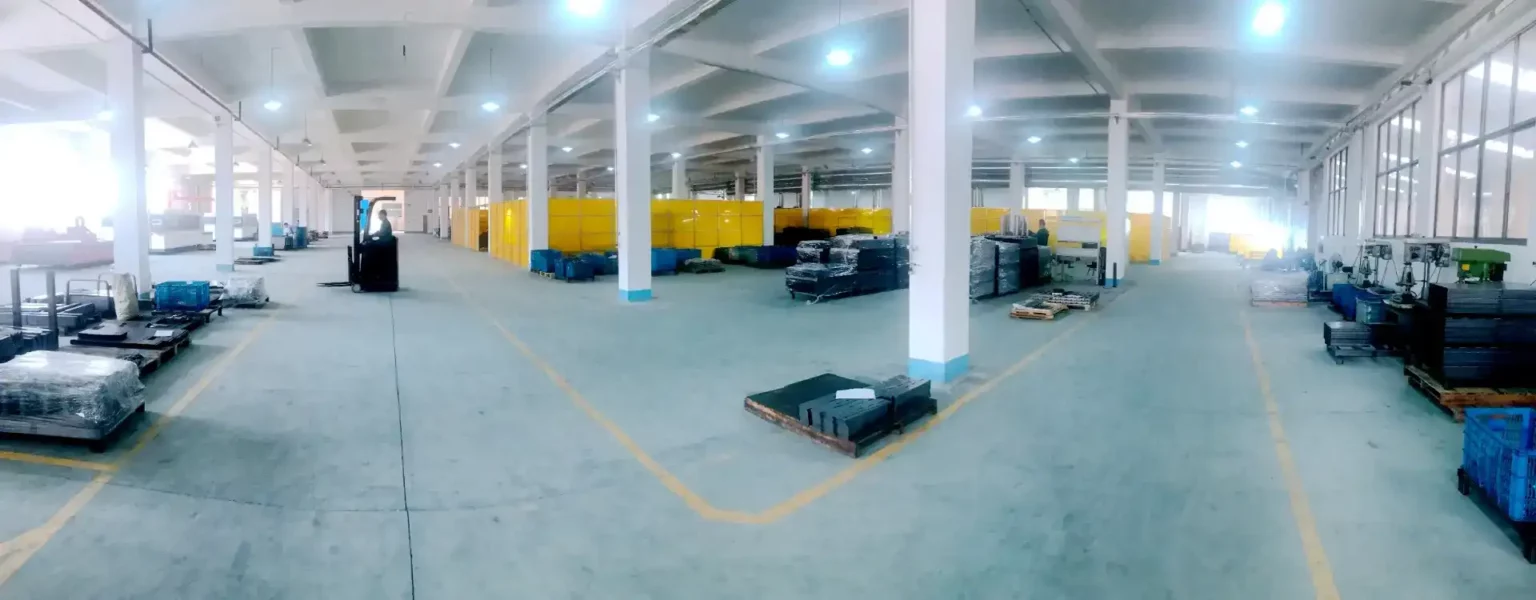 Vaka standing desk factory in China 05